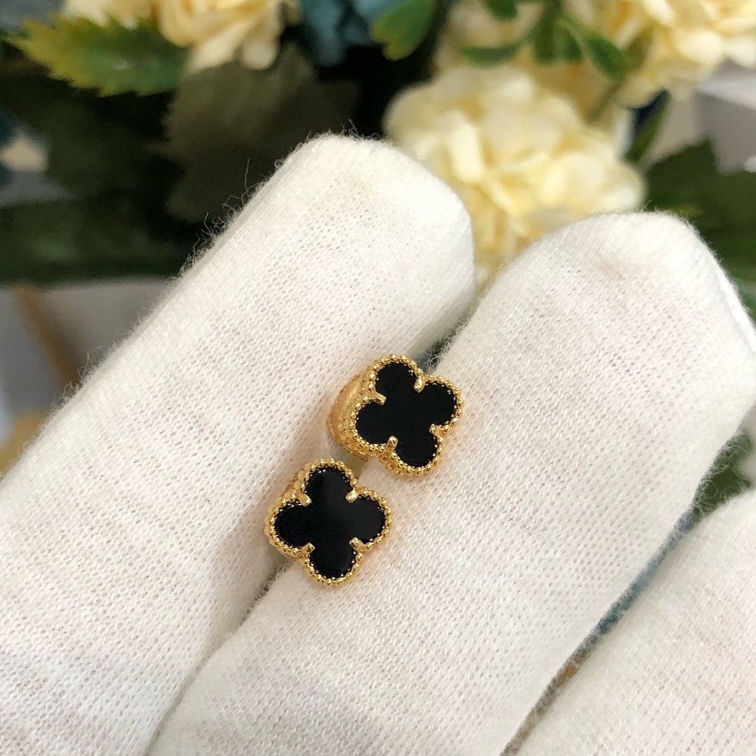 [Marin-Jewelry]CLOVER MINI GOLD EARRINGS