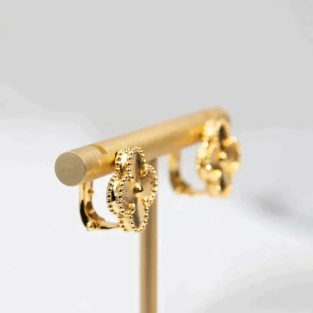 [Marin-Jewelry]CLOVER MEDIUM 1 MOTIFS LASER EARRINGS
