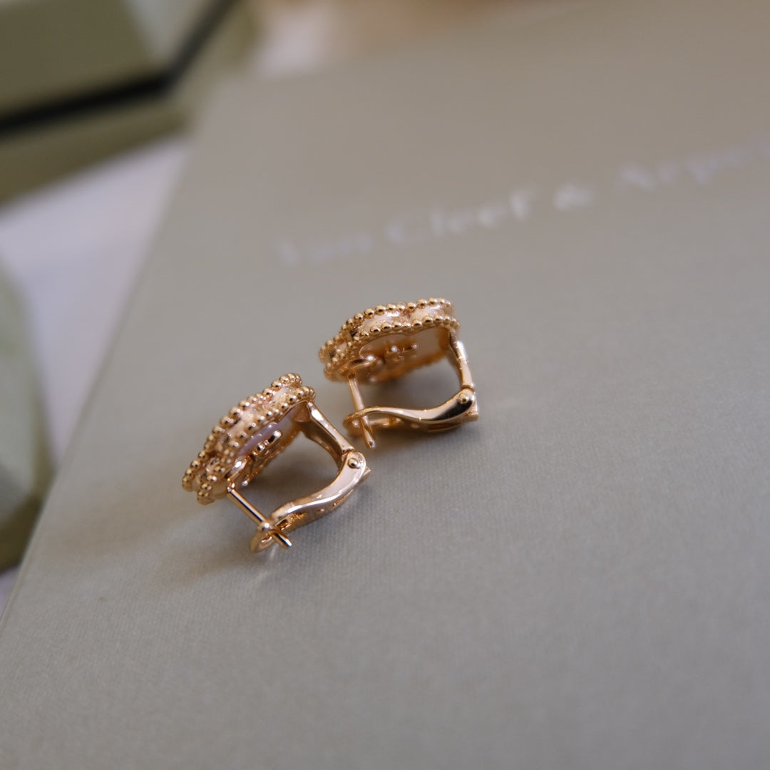 [Marin-Jewelry]LUCKY PINK GOLD WHITE MOP EARRINGS