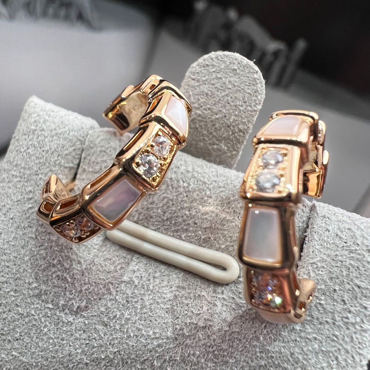 [⭐Marins]SERPENTI MOP PINK GOLD EARRINGS
