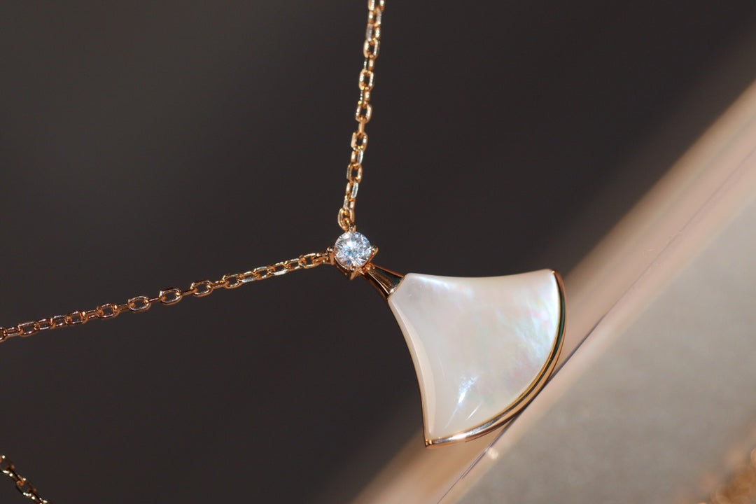 [⭐Marins]DREAM NECKLACE WHITE MOP PINK GOLD 1 DIAMOND