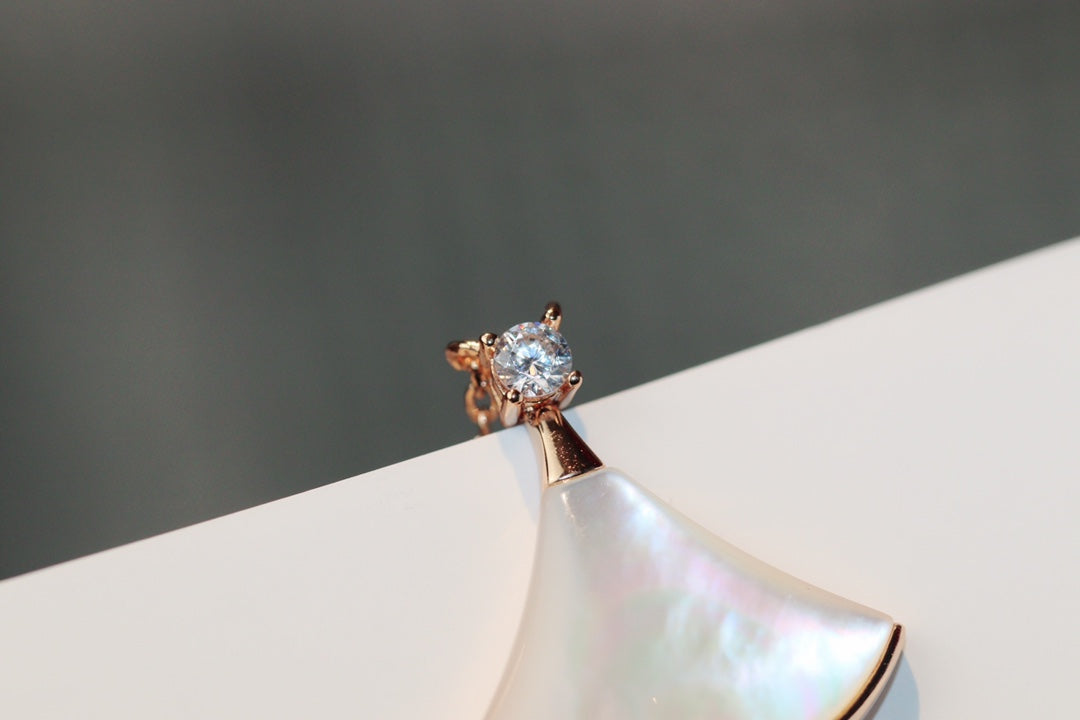 [⭐Marins]DREAM NECKLACE WHITE MOP PINK GOLD 1 DIAMOND