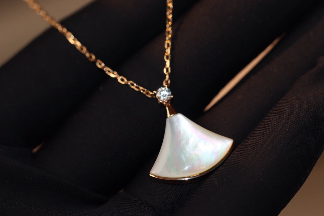 [⭐Marins]DREAM NECKLACE WHITE MOP PINK GOLD 1 DIAMOND