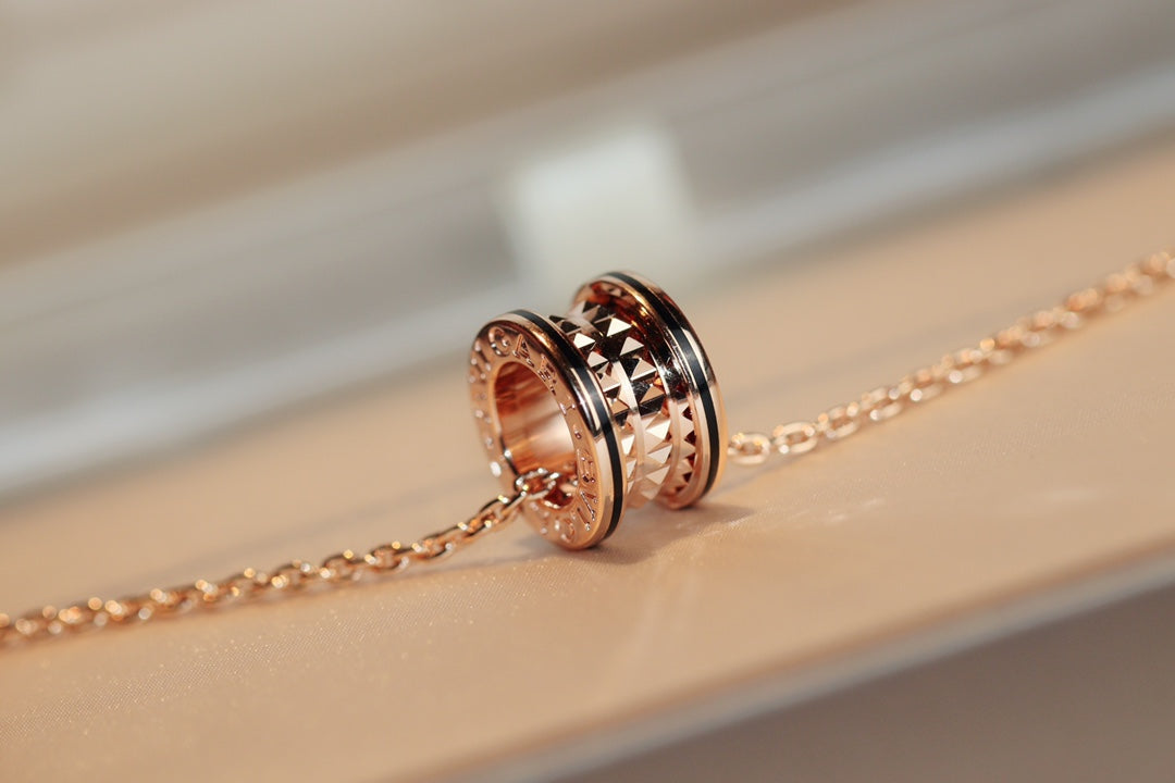 [⭐Marins]ZERO 1 ROCK PEDANT PINK GOLD BLACK NECKLACE