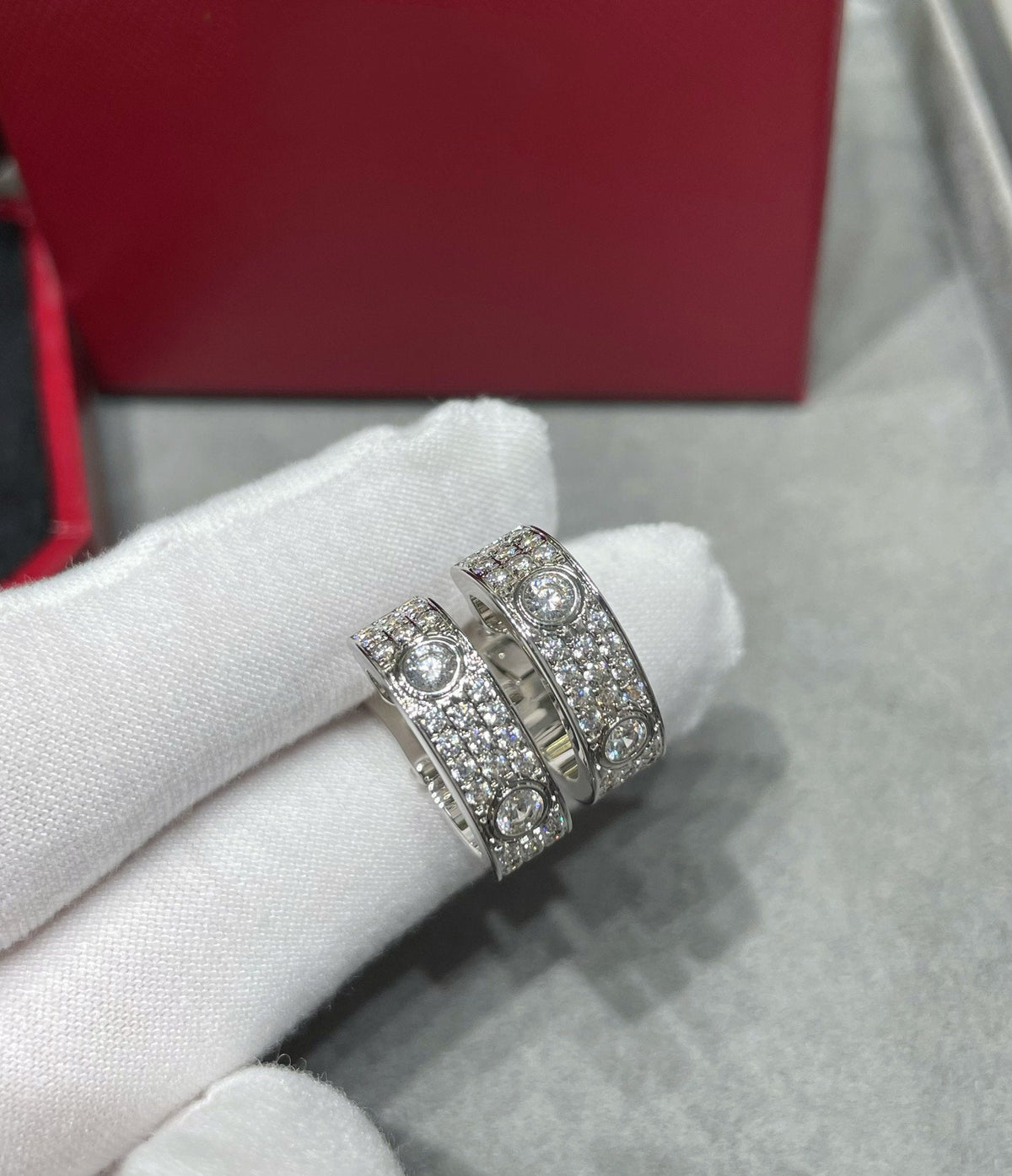 [Marin-Jewelry]LOVE 5.5MM DIAMOND PAVED EARRINGS