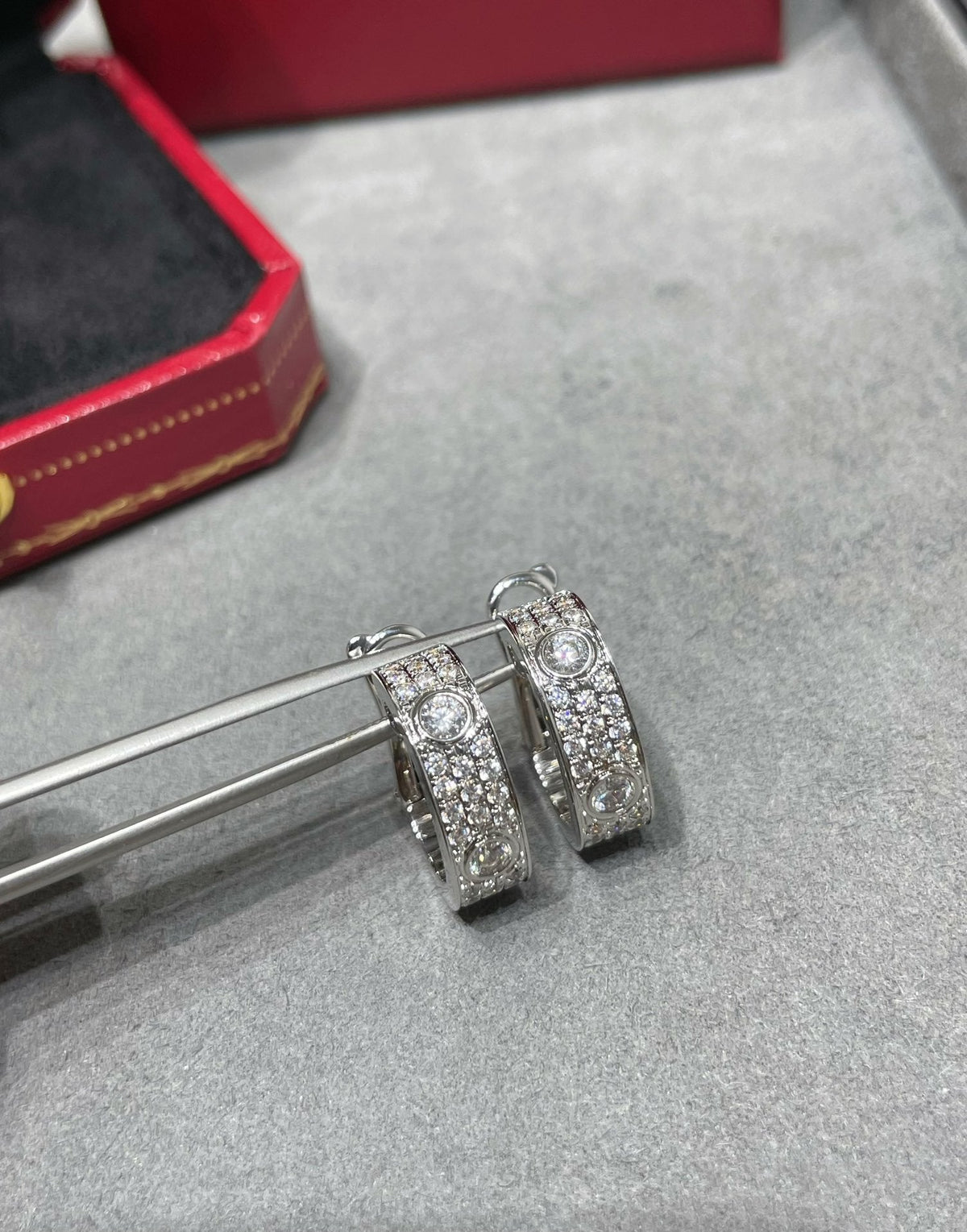 [Marin-Jewelry]LOVE 5.5MM DIAMOND PAVED EARRINGS