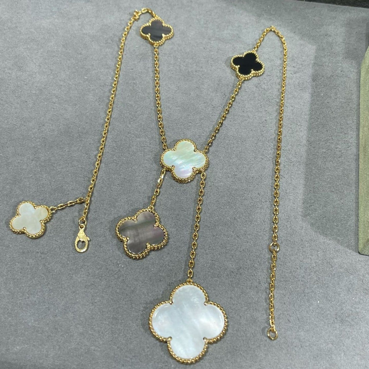 [Marin-Jewelry]クローバー 6モチーフ 白蝶貝 オニキス ゴールドネックレス