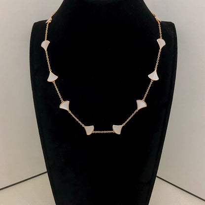 [⭐Marins]NEW ARRIVAL: TEN-FLOWER DRESS AND GOLD NECKLACE