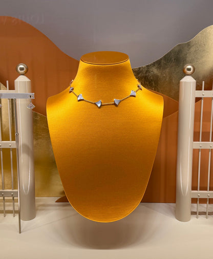 [⭐Marins]NEW ARRIVAL: TEN-FLOWER DRESS AND GOLD NECKLACE