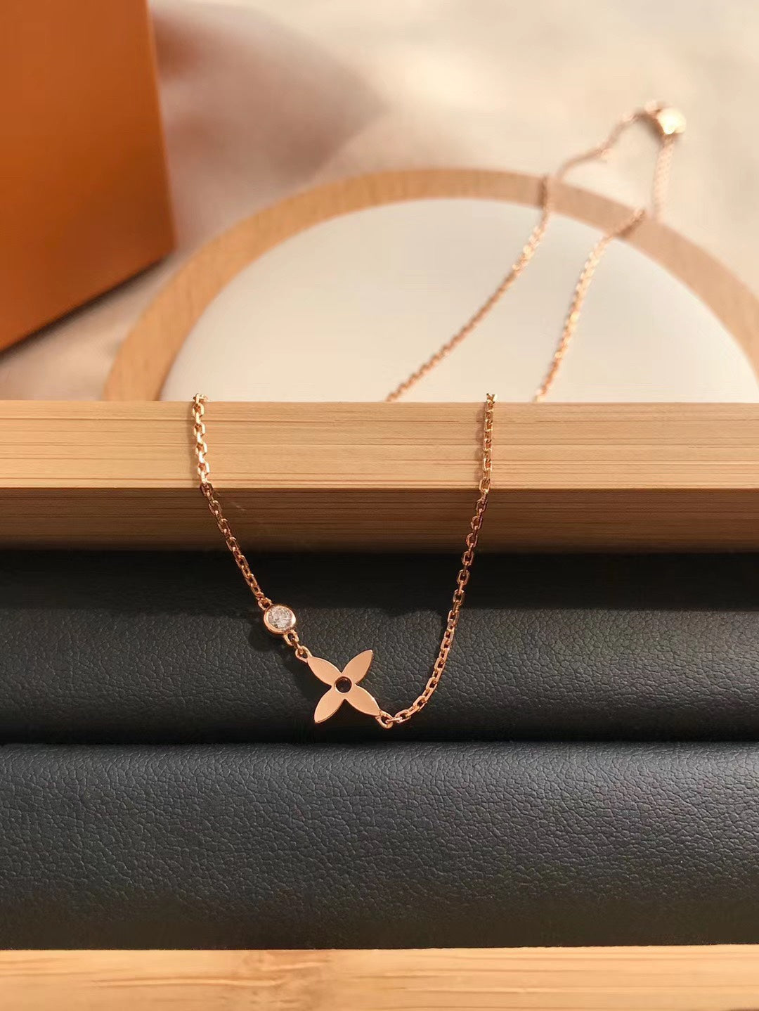 [Marin-Jewelry]BLOSSOM PENDANT PINK GOLD AND DIAMOND