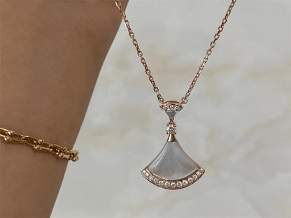[⭐Marins]DREAM NECKLACE MOP PINK GOLD DIAMOND