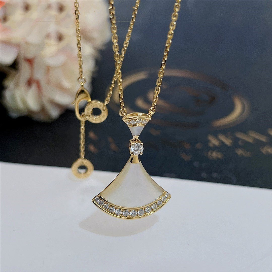 [⭐Marins]DREAM NECKLACE MOP GOLD DIAMOND
