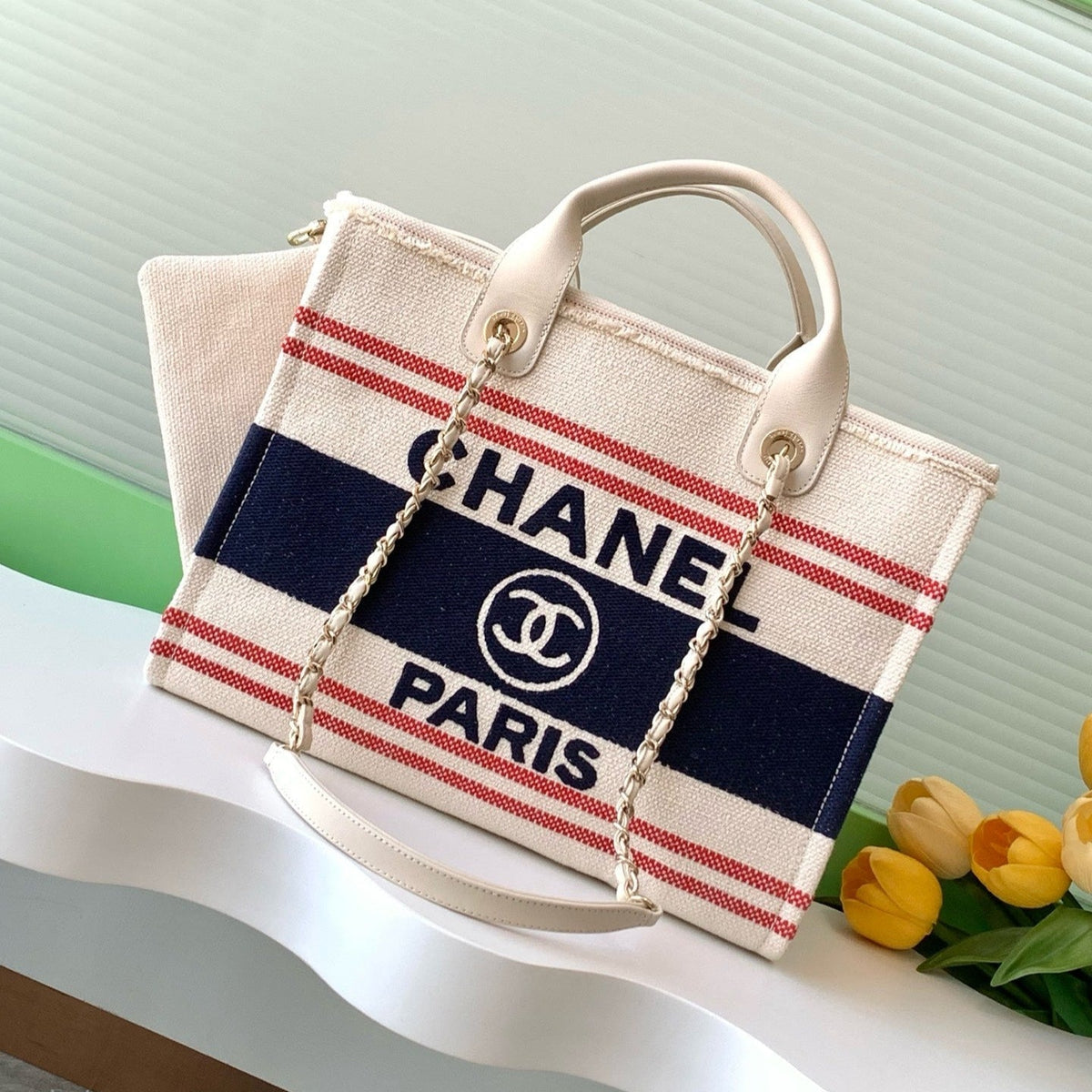 SHOPPING BAG 34 IN WHITE RED AND NAVY BLUE CANVAS