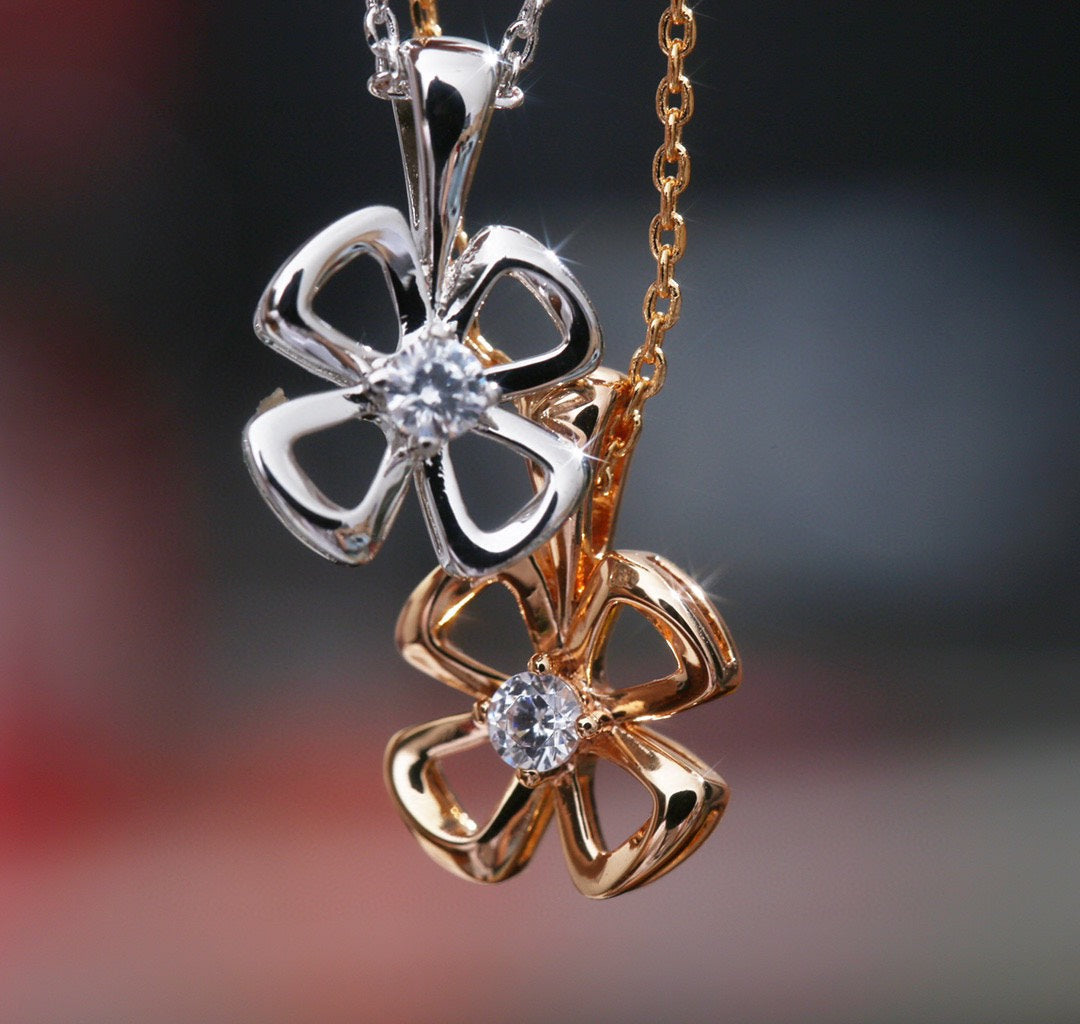 [⭐Marins]FIOREVER NECKLACE DIAMOND CENTER