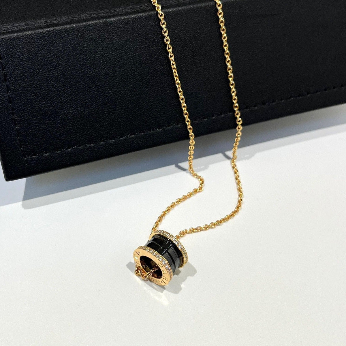[⭐Marins]ZERO 1 BLACK CERAMIC DIAMOND PINK GOLD NECKLACE